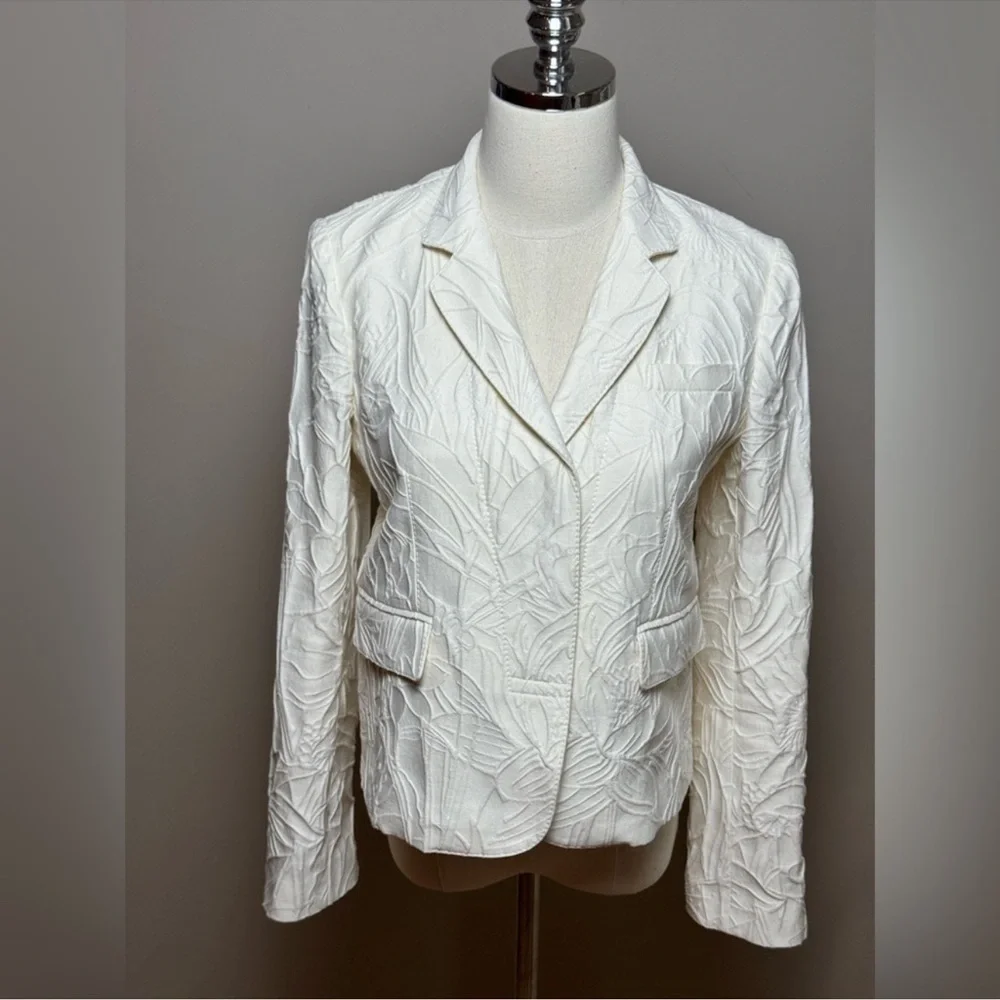 NWT Gucci Ivory Floral Textured Blazer - Size 42/US 6